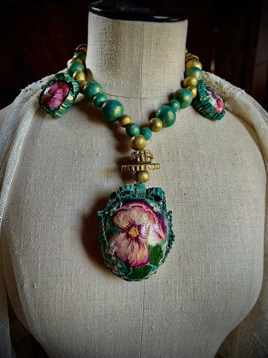 Pansy necklace
