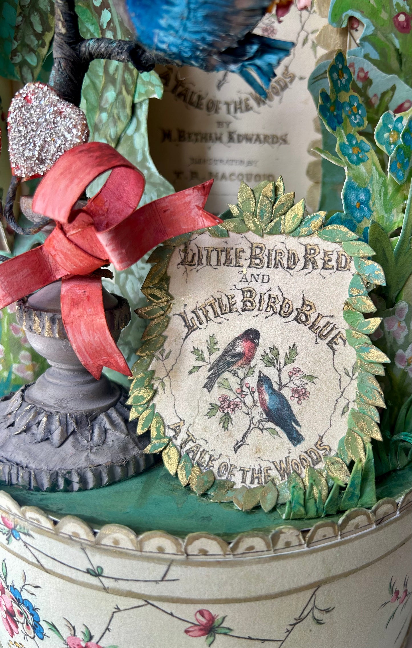 Little birds of the woods